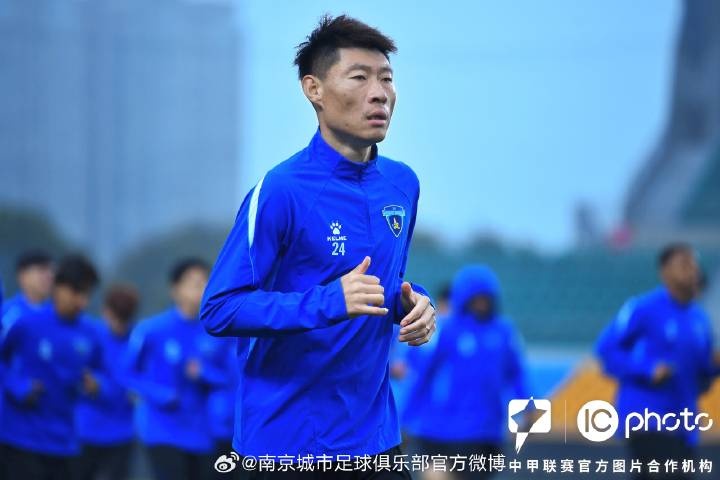 南京城市后防老将杜君鹏合同到期离队，32次出场数据定格