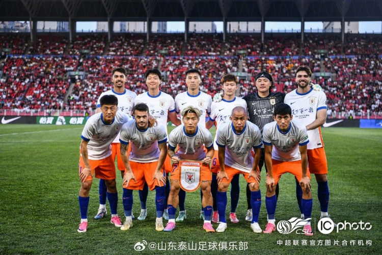 山东泰山客场5-1横扫辽宁铁人 泽卡瓦科双响炮