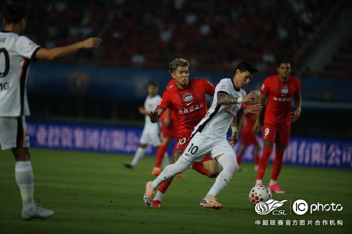 李新翔扳平+让·克劳德替补头槌 海港2-1客胜河南