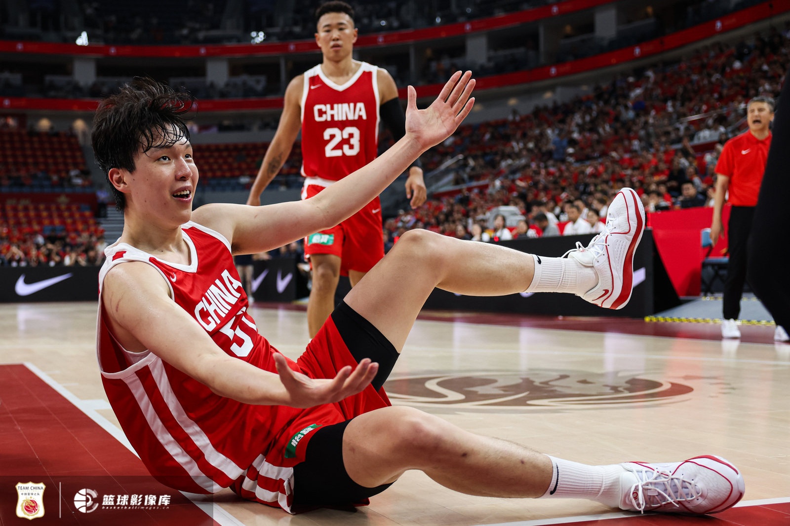 管维佳:杨瀚森低位单打同位置球员效果差 称不全是个人问题