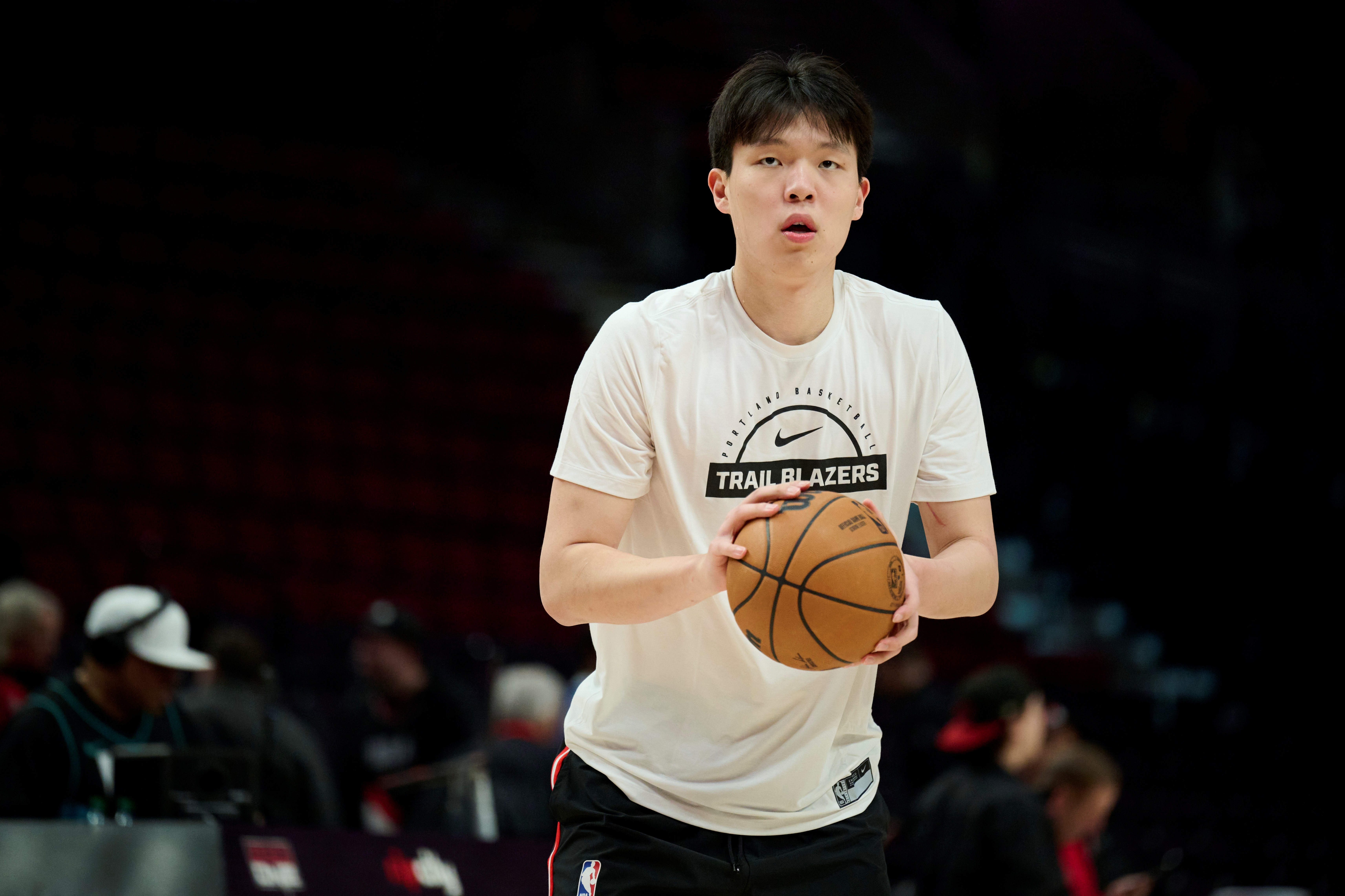 杨瀚森夏联首秀12+9+4,连睿判上限:身体是瓶颈 杨瀚森夏联首秀12+9+4,连睿判上限:身体是瓶颈