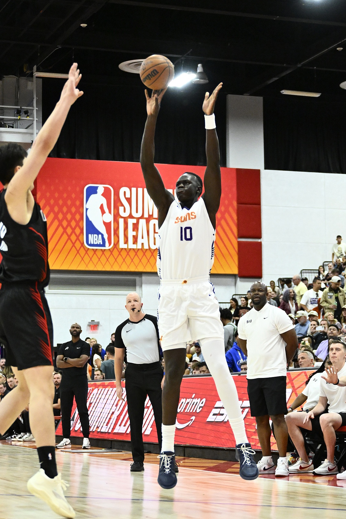 杨瀚森夏联12+9面临三重难题 马卢阿奇三分7中3打爆对位 杨瀚森夏联12+9面临三重难题 马卢阿奇三分7中3打爆对位