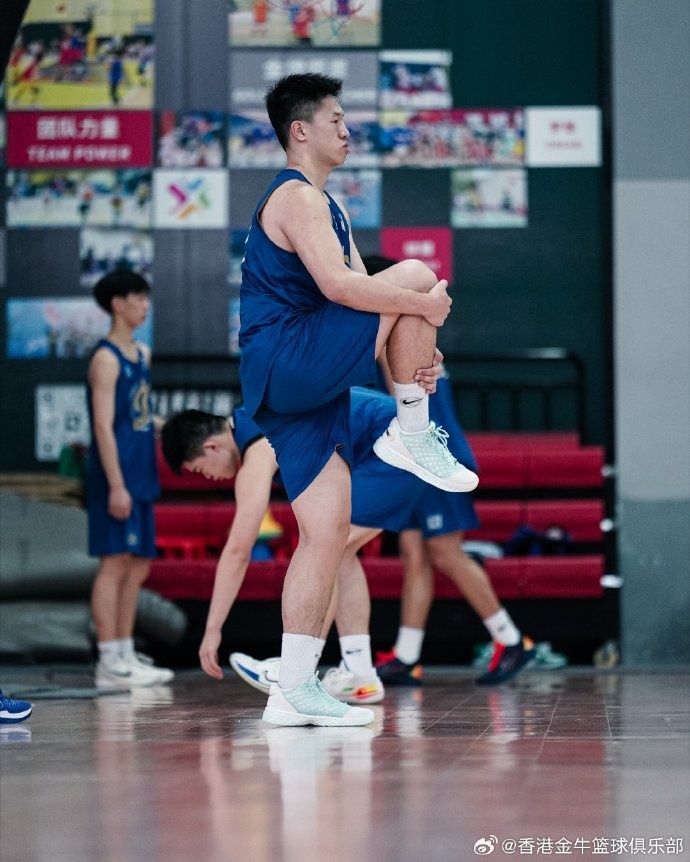 香港金牛U19顺德四天三夜特训收官 体能教练Bojan带队硬扛一天三练