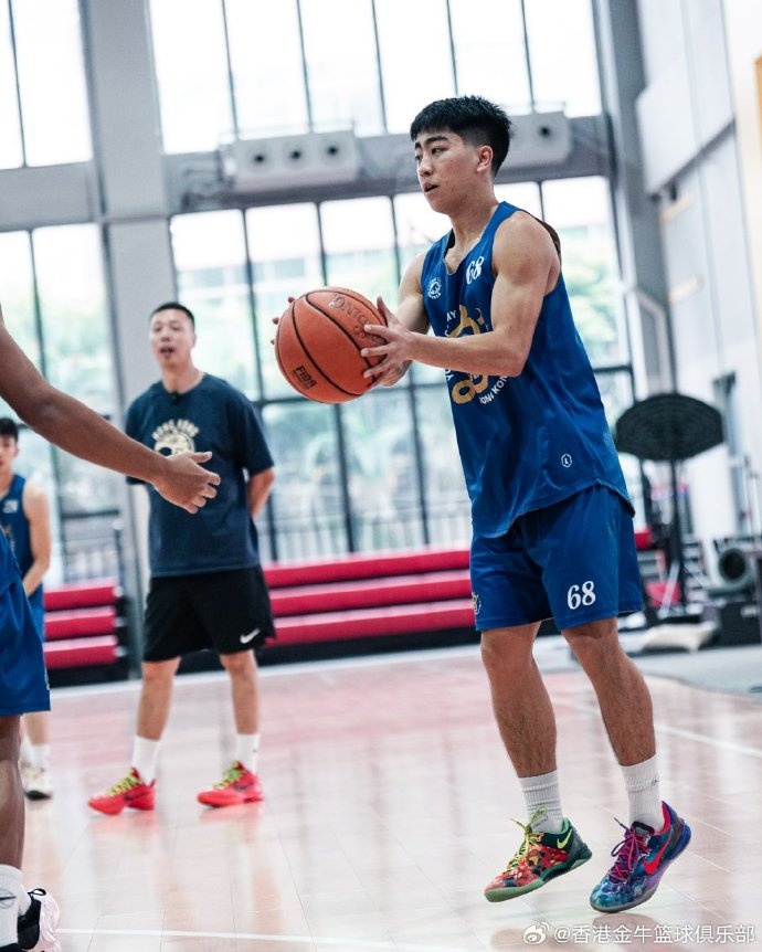 香港金牛U19顺德四天三夜特训收官 体能教练Bojan带队硬扛一天三练 香港金牛U19顺德四天三夜特训收官 体能教练Bojan带队硬扛一天三练