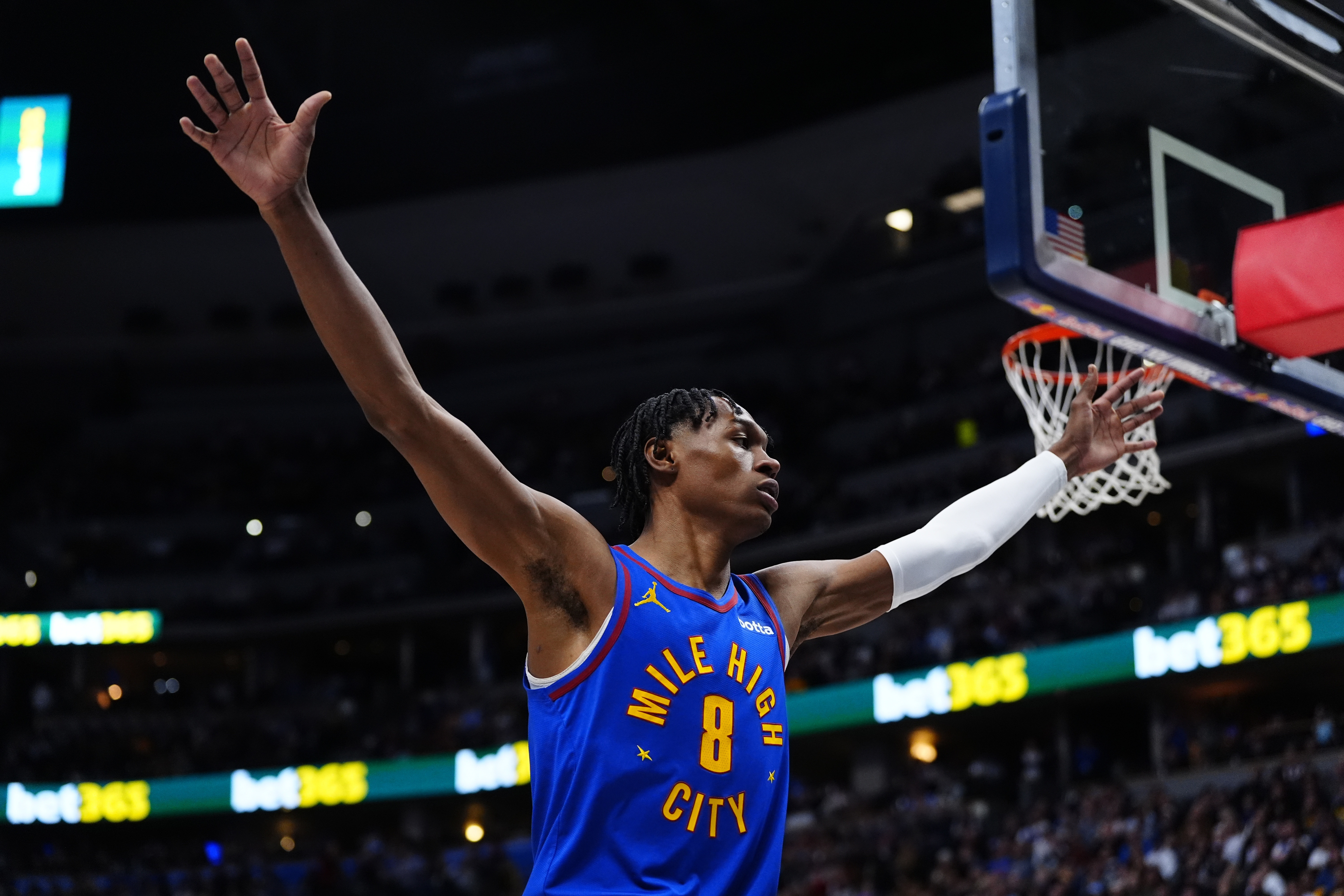 詹姆斯+伦纳德两大悬案锁死自由市场,多队被迫观望 詹姆斯+伦纳德两大悬案锁死自由市场,多队被迫观望
