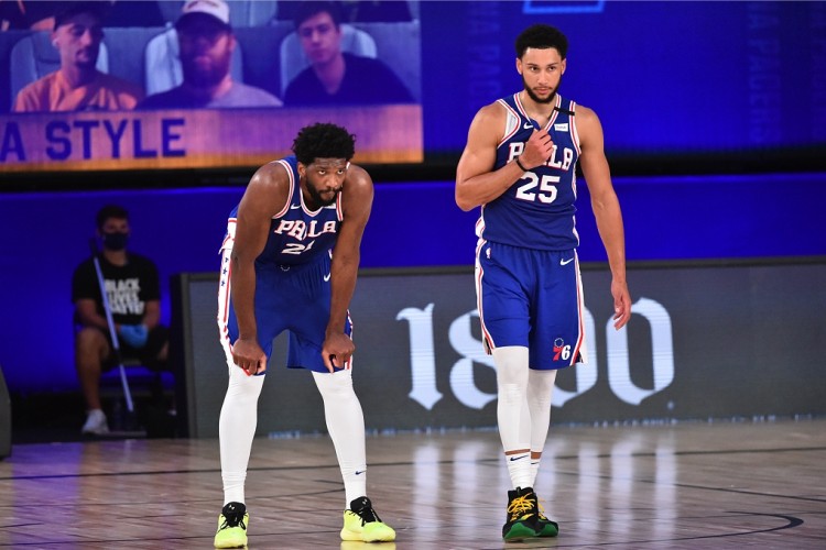 赌城拳影:阿德巴约击打希罗面部 盘点NBA队友反目恩怨史 赌城拳影:阿德巴约击打希罗面部 盘点NBA队友反目恩怨史