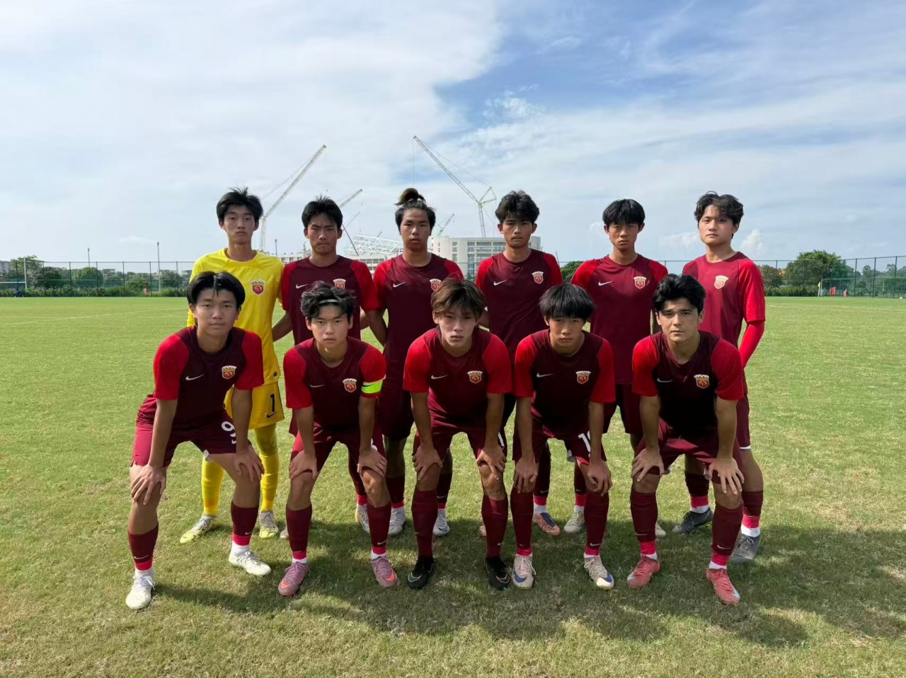 上海海港U17晋级组三战全胜 点球+绝杀锁定总决赛门票 上海海港U17晋级组三战全胜 点球+绝杀锁定总决赛门票