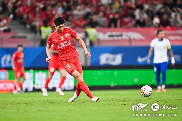 海港0-1泰山 两粒进球被吹难破门 海港0-1泰山 两粒进球被吹难破门