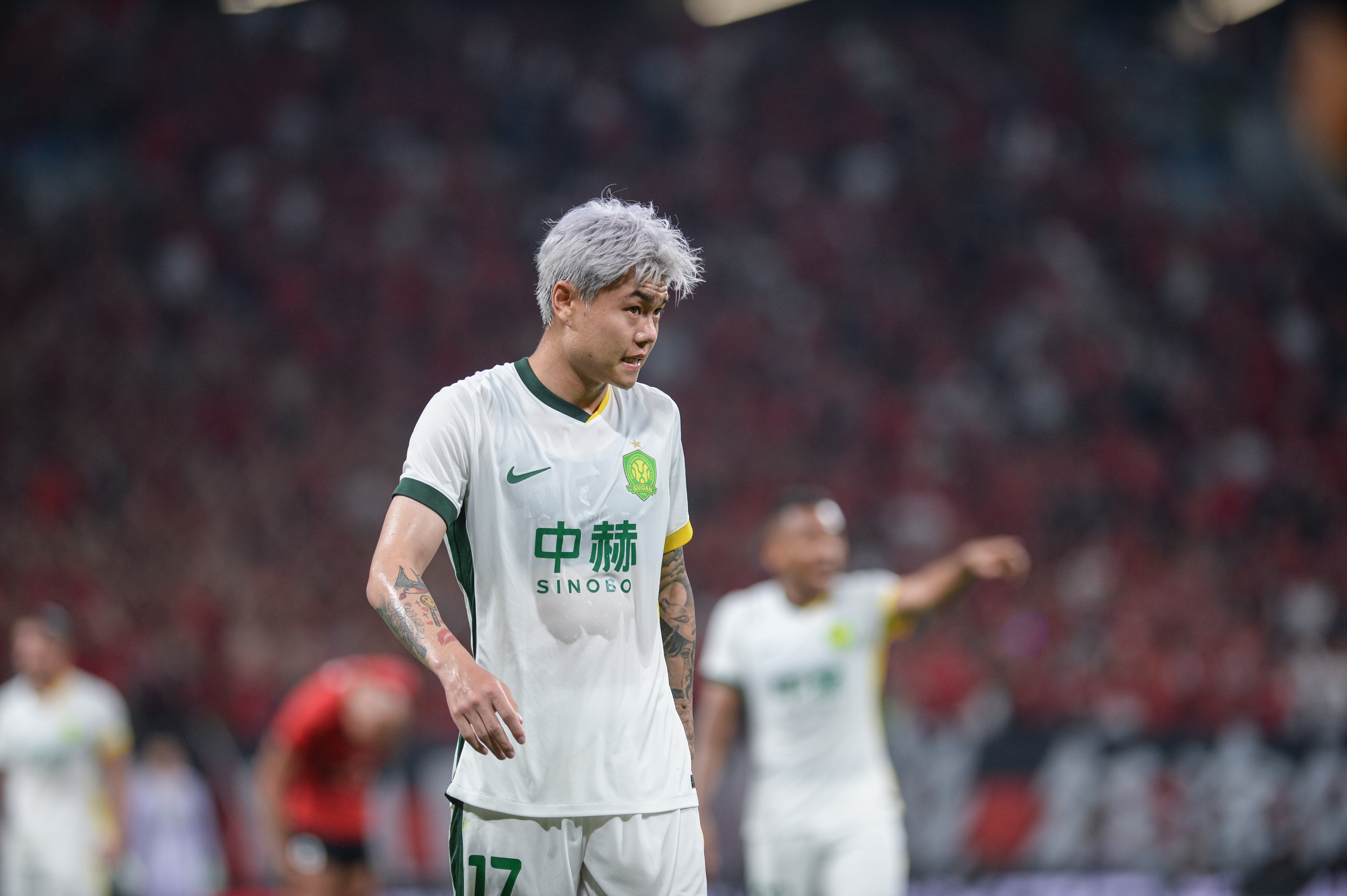 杨立瑜57分钟2射0正6次丢失球权 赛后微博致歉:没踢好