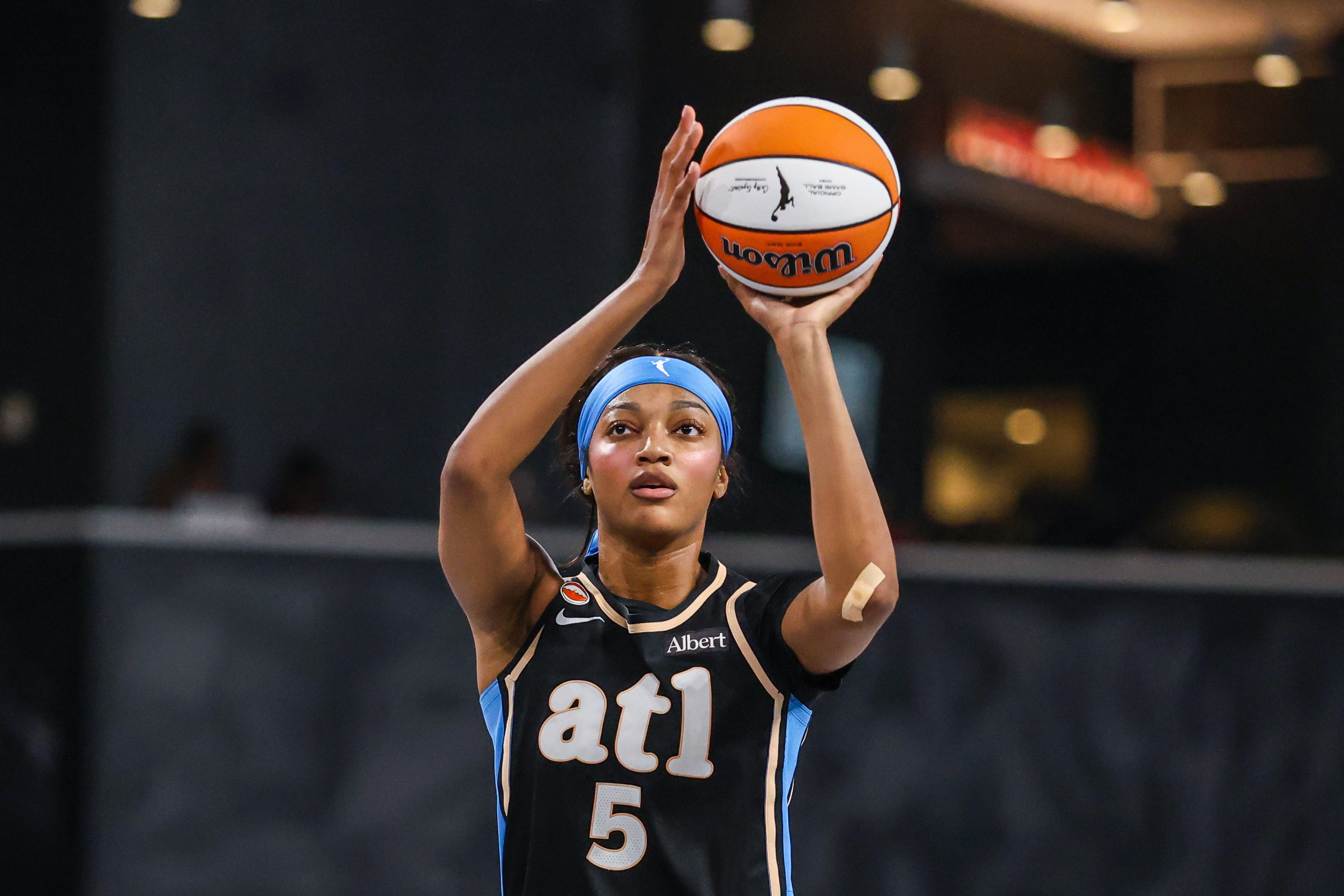 两双机器里斯砍23+16 梦想87-109负王牌 两双机器里斯砍23+16 梦想87-109负王牌