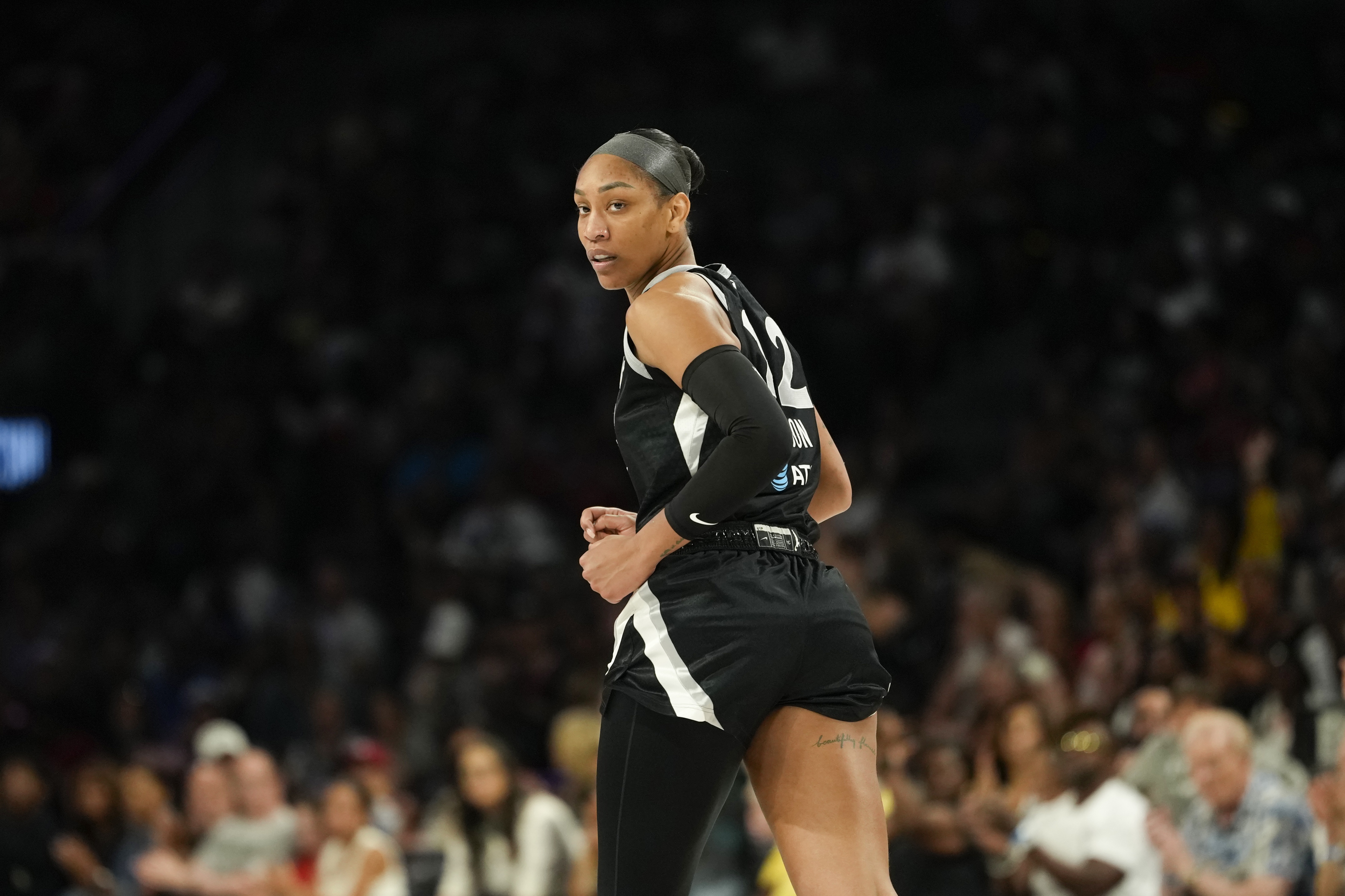 阿贾·威尔逊当选WNBA西部7月最佳 场均28.3分10.6板 阿贾·威尔逊当选WNBA西部7月最佳 场均28.3分10.6板