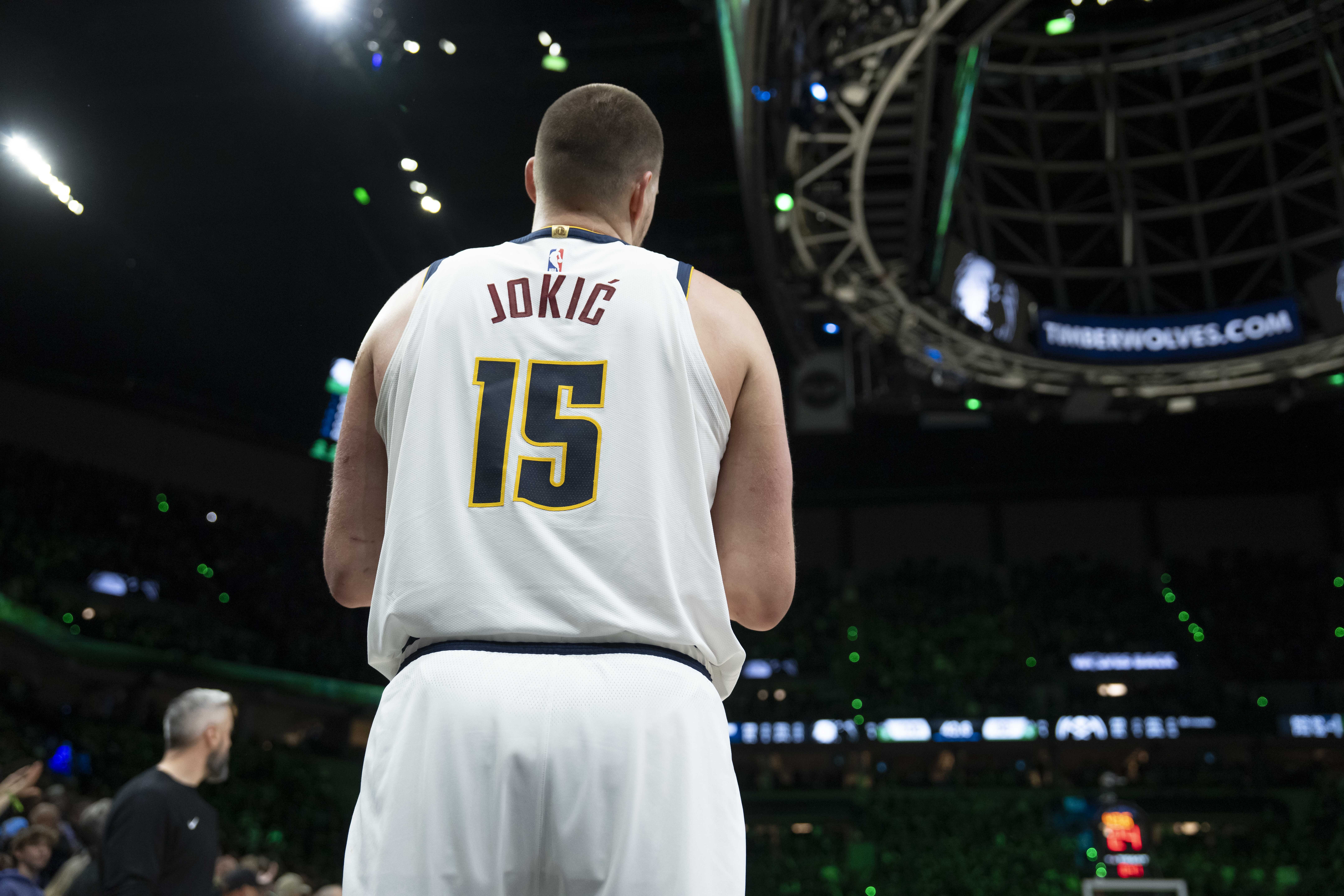 ESPN名记:约基奇不会放弃3.6亿去希腊,但掘金崩盘他随时能走 ESPN名记:约基奇不会放弃3.6亿去希腊,但掘金崩盘他随时能走