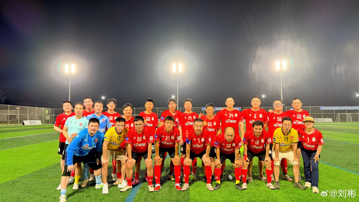 海淀厂超八强战 徐嵩破门难救主 新浪1-2负贝壳 海淀厂超八强战 徐嵩破门难救主 新浪1-2负贝壳