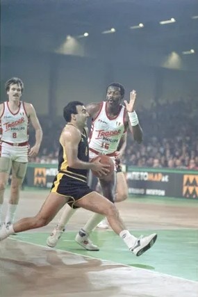HoopsHype公布80大国际球员 奥拉朱旺居首姚明第18文班仅第50