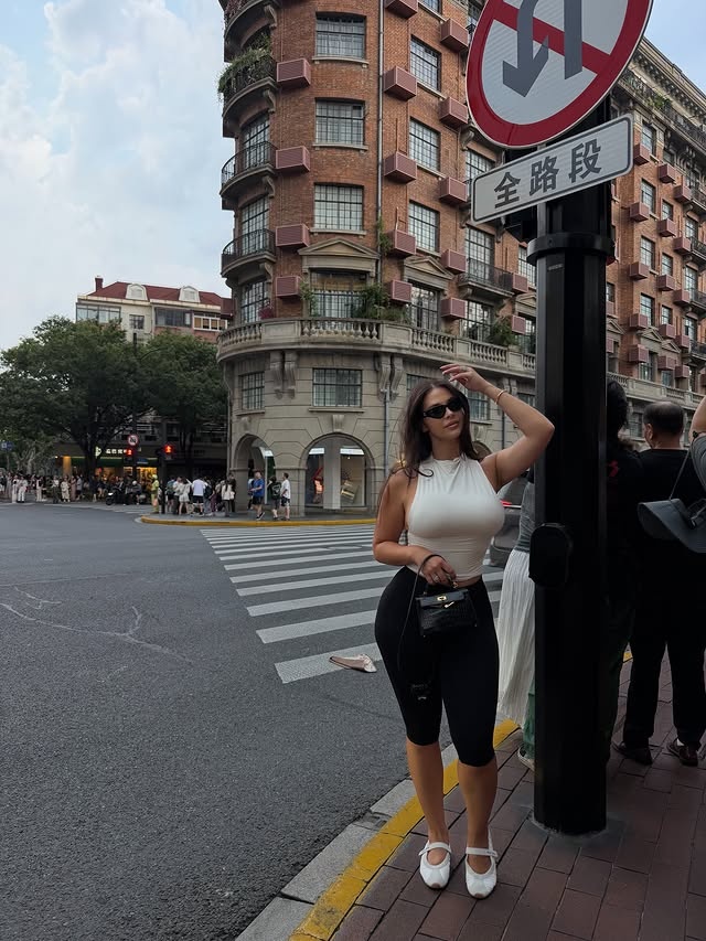 乔治妻子社媒晒上海48小时照片 新赛季将披绿军战袍