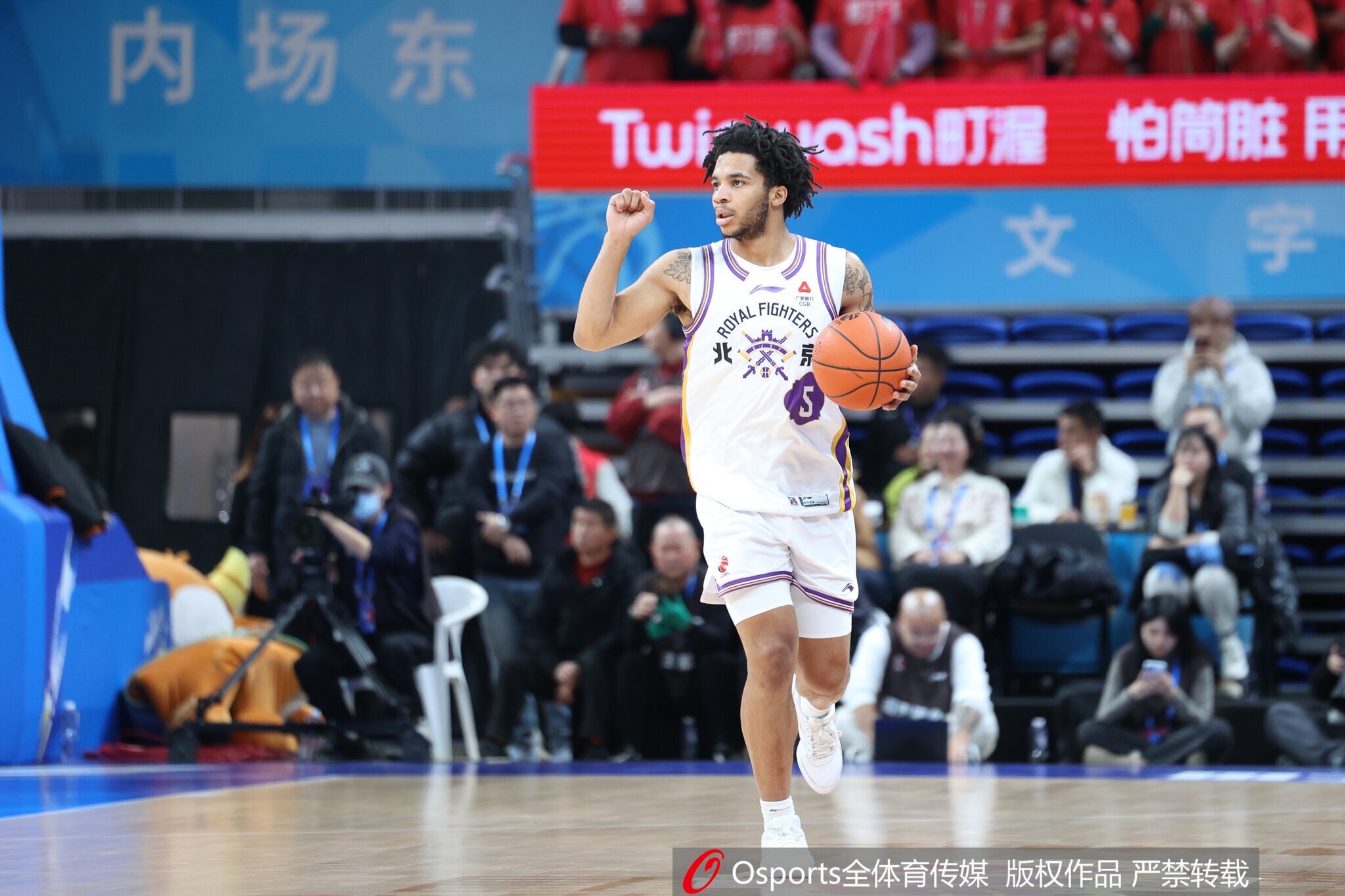小尼尔森和76人签下Exhibit 10合同 他的父亲是球队运营副总裁 小尼尔森和76人签下Exhibit 10合同 他的父亲是球队运营副总裁