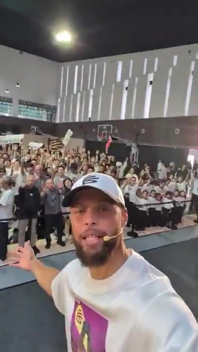 库里感谢中国球迷:你们让我有家的感觉 Curry Brand未来令人期待 库里感谢中国球迷:你们让我有家的感觉 Curry Brand未来令人期待
