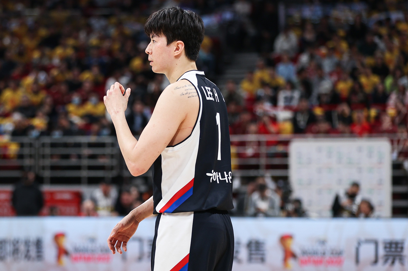 静候中日胜者!韩国大胜伊朗杀进决赛 李贤重26+14 伊朗三分23中2 静候中日胜者!韩国大胜伊朗杀进决赛 李贤重26+14 伊朗三分23中2