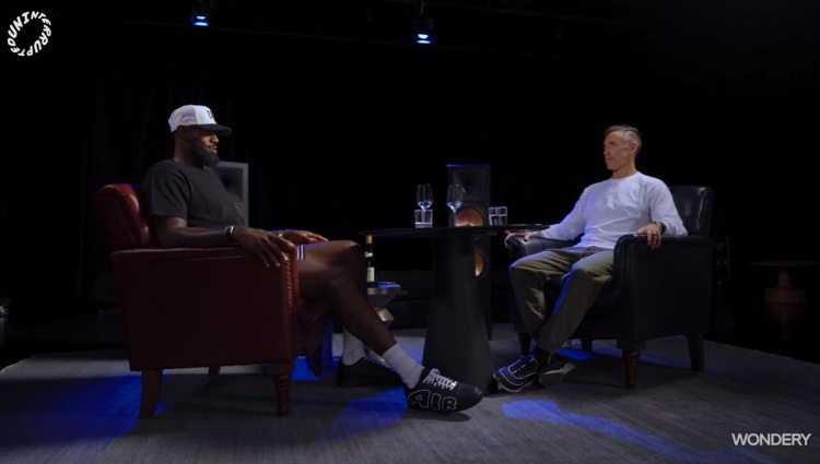 詹姆斯:把夺冠经验传给76人队友 让我比亲自上场还兴奋 詹姆斯:把夺冠经验传给76人队友 让我比亲自上场还兴奋